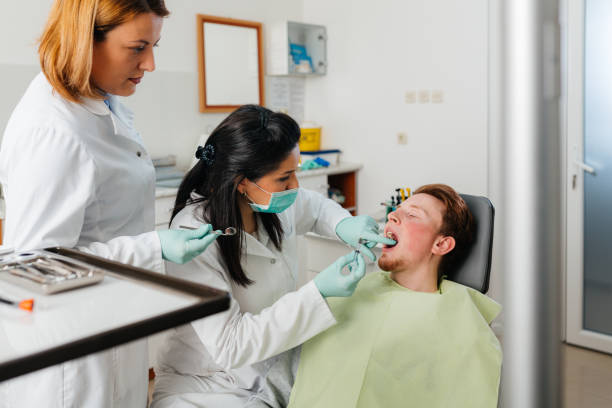 Best Broken or Cracked Tooth Emergency Dentist in Fort Myers Shores, FL